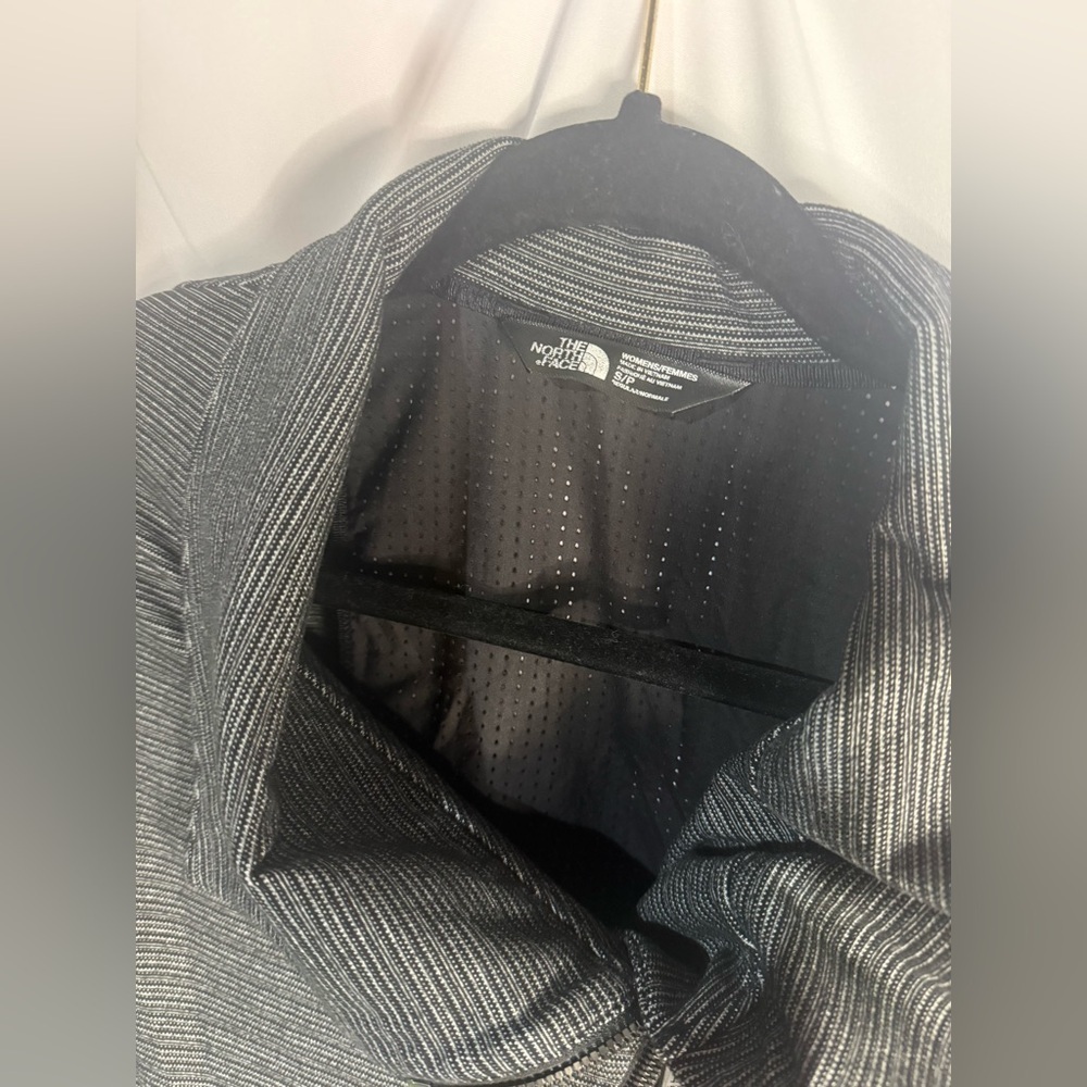 The North Face Women’s Perfect Core Moto Jacket Striped Black Gray - Picture 2 of 5